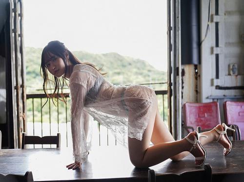 Rikka Ono bị 1 canh bệnh ảo tưởng