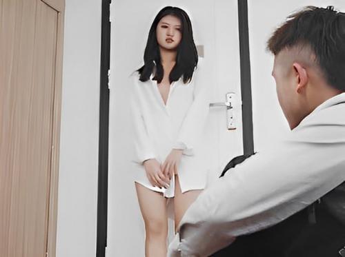 Cô mẫu ảnh nude và tên thợ ảnh dâm đãng